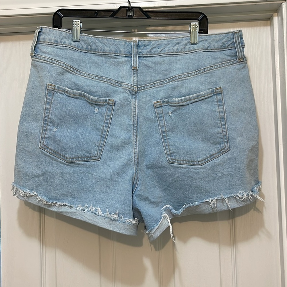 Wild Fable - Light Wash Distressed Denim Blue Women's Shorts size 17 - Picture 2 of 5